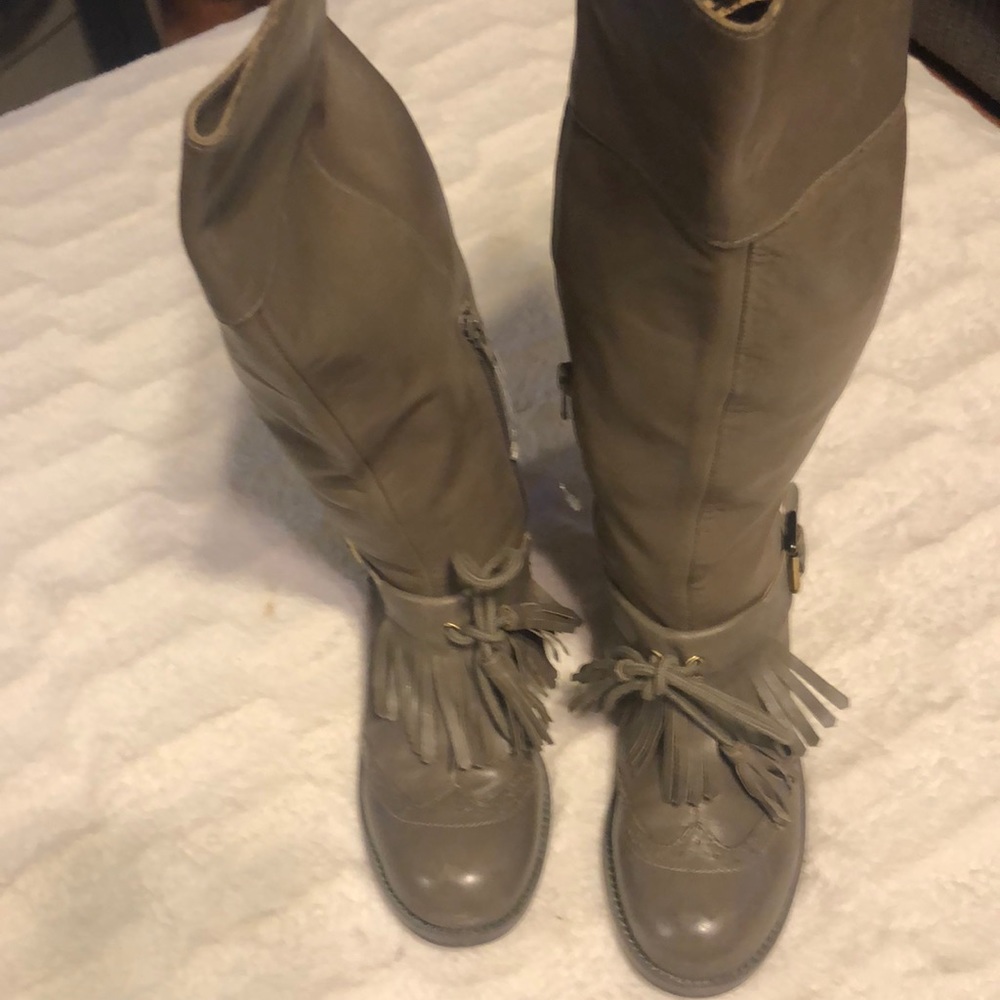 Lucky Penny women boots size 5.5B